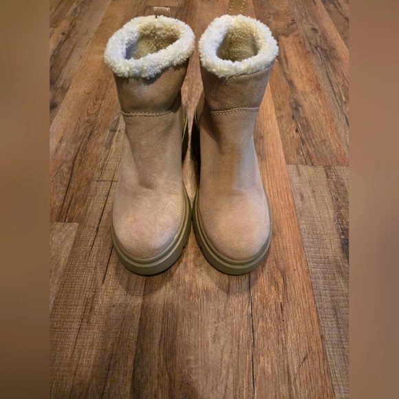 Woman's Boots Steve Madden tan and white size 6 - Picture 1 of 6